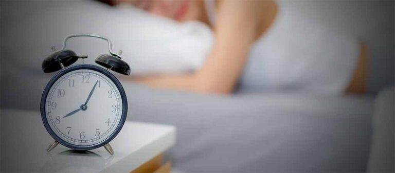 How to Sleep with a Body Pillow?